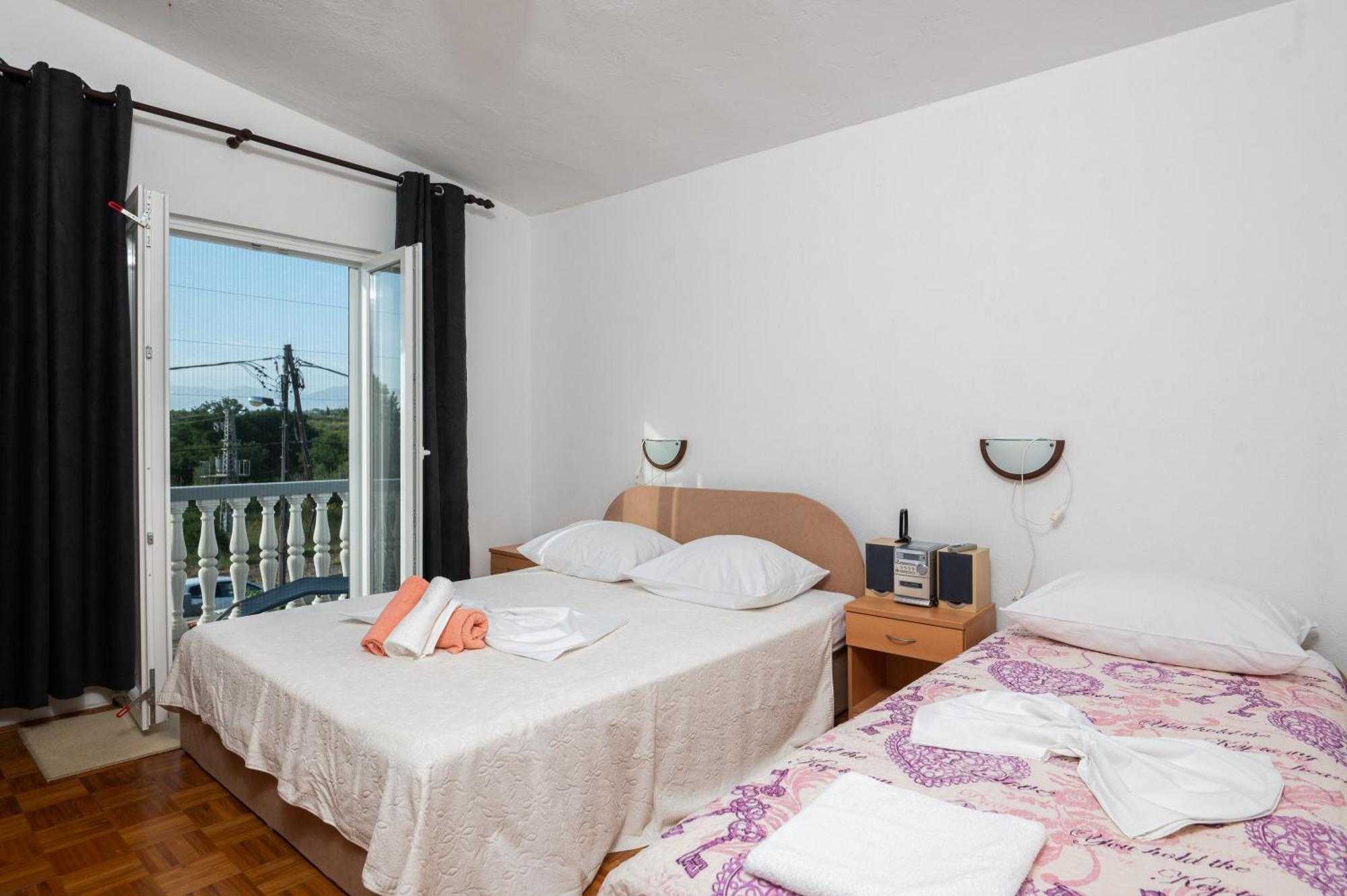 Marina'S Apartments Ražanac الغرفة الصورة