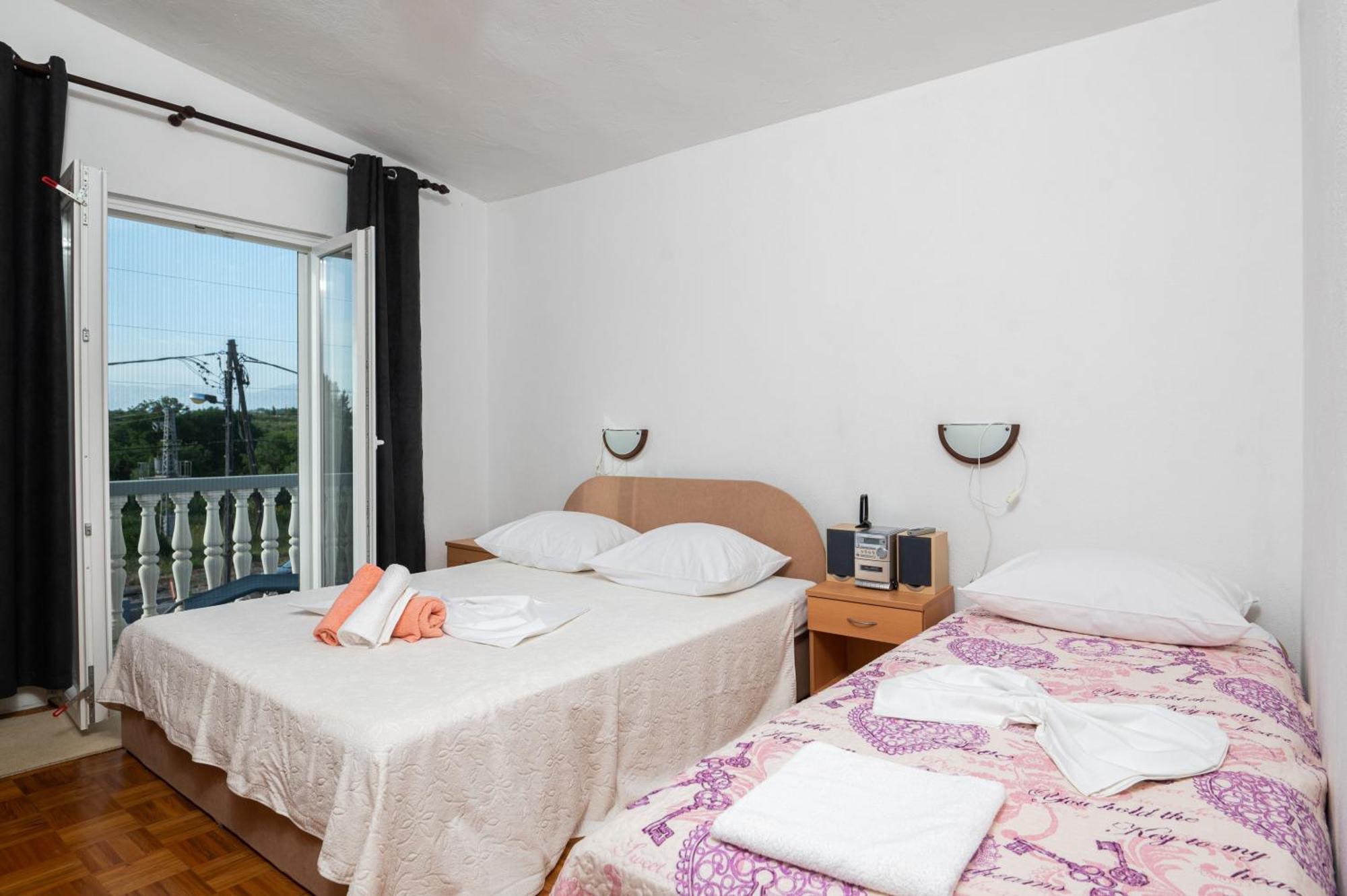 Marina'S Apartments Ražanac الغرفة الصورة