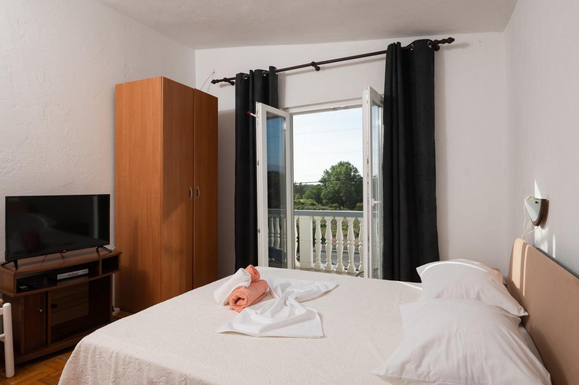 Marina'S Apartments Ražanac الغرفة الصورة